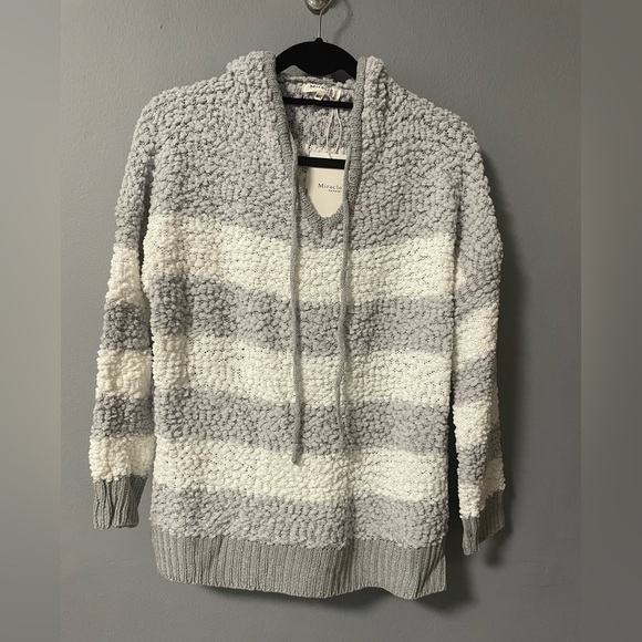NWT Miracle Popcorn Chenille White/Gray Colorblock Sweater Hoodie. Size M/L - Picture 1 of 8